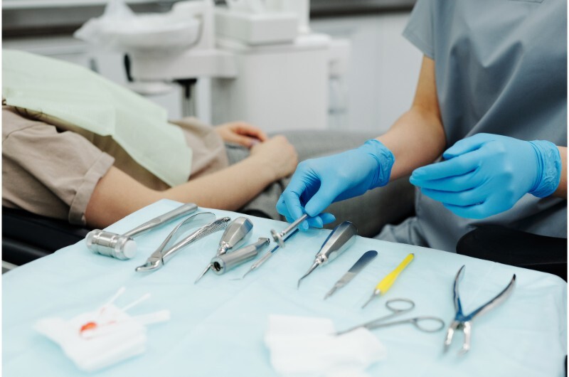 Imagine Sterilizarea și dezinfectarea instrumentarului medical: Reguli de bază