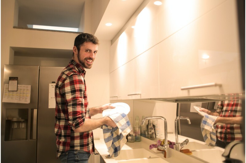 Imagine Curățarea și dezinfectarea vaselor și ustensilelor de bucătărie